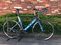 blue triathlon bike